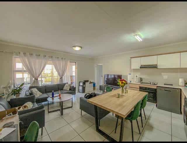 1 BEDROOM APARTMENT FOR SALE IN WATERFALL